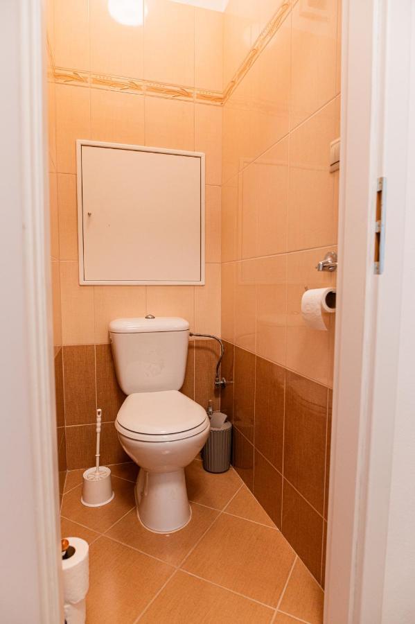 Private Room 1 Km From Center With Kitchen Bratysława Zewnętrze zdjęcie
